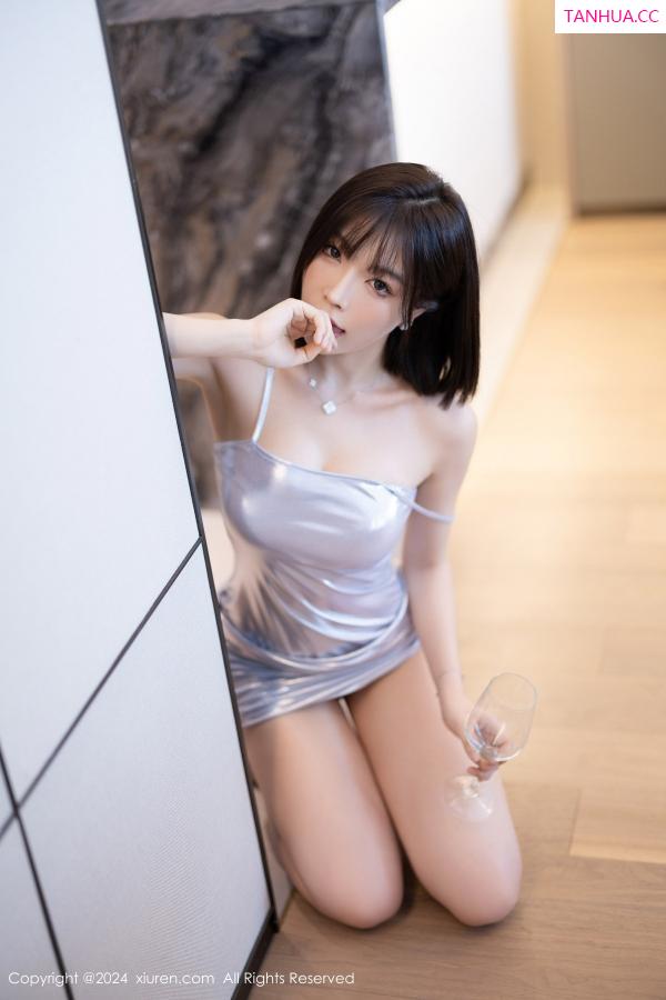 陈芝 芝芝Booty [XiuRen]高清写真图 2024.08.15 No.9020 徐莉芝Booty 丝袜美腿第78张图片